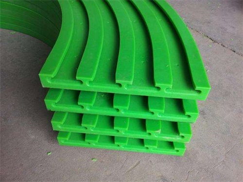 河北抗靜電聚乙烯鏈條導(dǎo)向件 質(zhì)量放心可靠的專業(yè)塑料制件