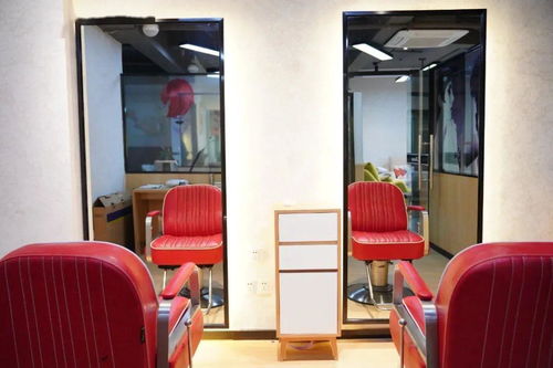 海寧記憶 一家不推銷的理發店，與一位跨越時代的造型師